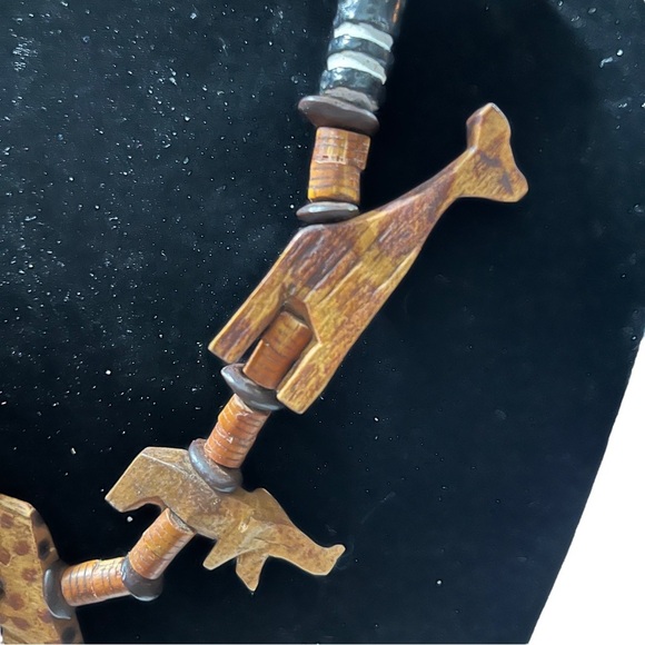 Antique Hand-Carved Wooden Animals & Tribal Painted Pendants Necklace 28” Rhino - Picture 9 of 10